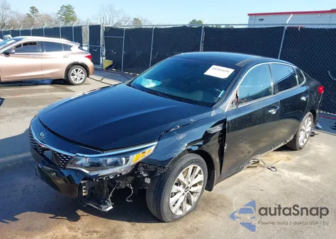 2018 Kia Optima S z USA, uszkodzony, nr VIN 5XXGT4L37JG206077